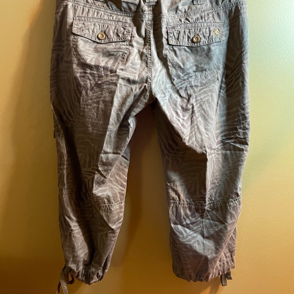 Express Capri’s - 4 - Picture 9 of 9